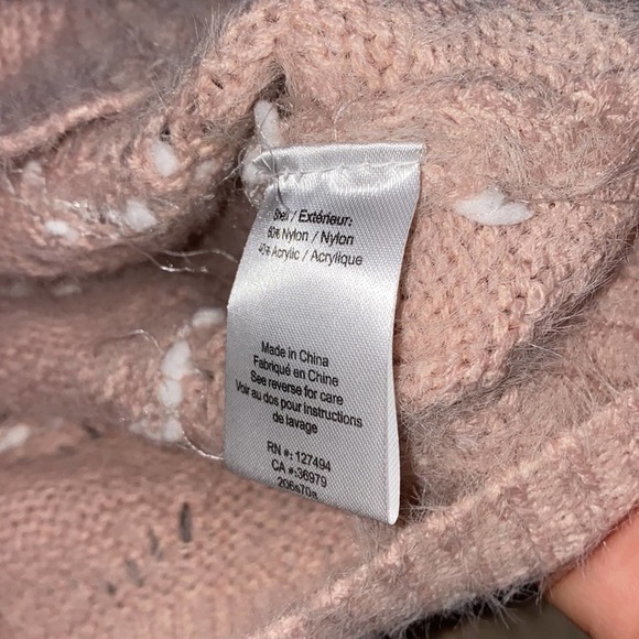 Heartloom blush pink fuzzy soft crew neck sweater size small - Picture 6 of 7